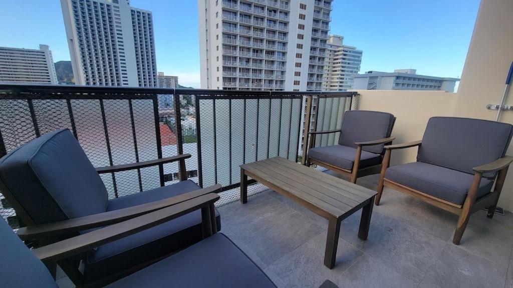 Waikiki Condo 2 Bedrooms 2 Bathrooms With 1 Free Parking Space Honolulu Eksteriør bilde